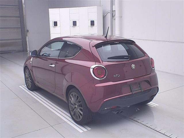 صورة 2 لـ 2011 ALFA Romeo MITO