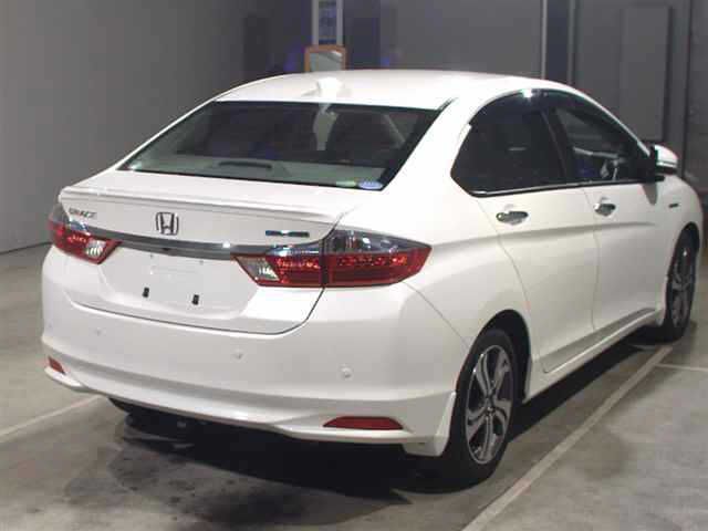 2015 Honda GRACE — фото 2
