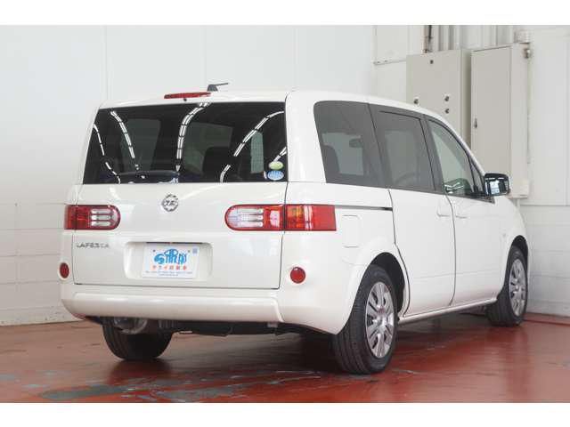 2011 Nissan LAFESTA 照片 5