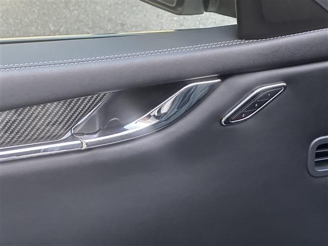2017 Maserati QUATTROPORTE 缩略图 5
