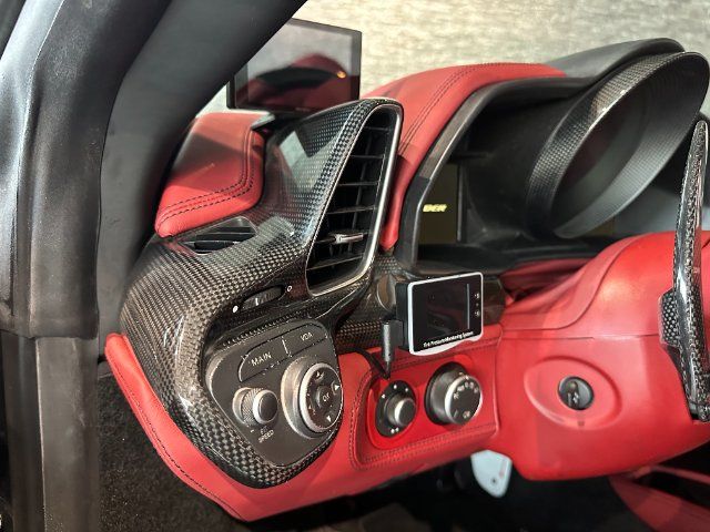 2014 Ferrari 458 SPIDER — миниатюра 17