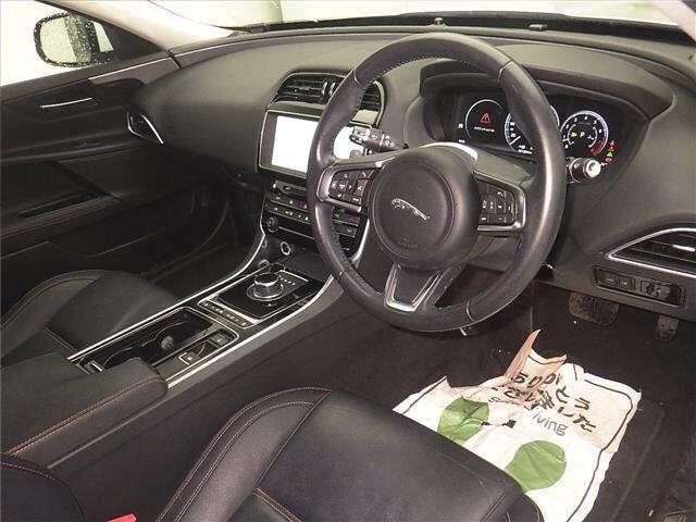 2019 Jaguar XE 缩略图 3