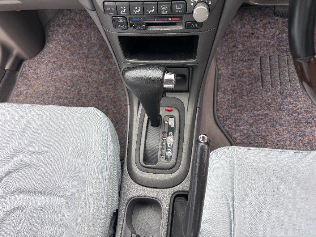 2000 Nissan SUNNY — миниатюра 16
