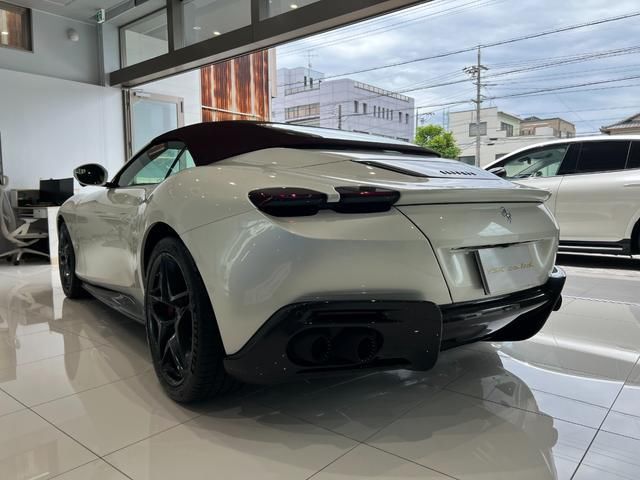 2025 Ferrari ROMA SPIDER 缩略图 7