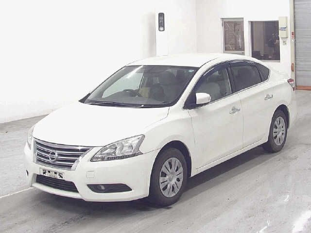 2013 Nissan SYLPHY — фото 4