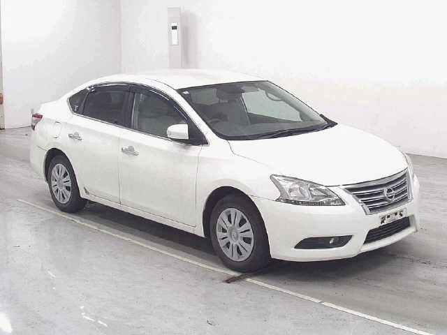 2013 Nissan SYLPHY — фото 1
