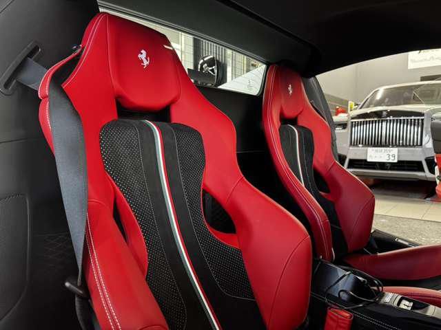 2021 Ferrari F8 SPIDER thumbnail 6
