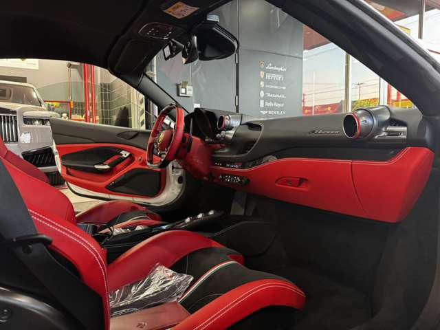 2021 Ferrari F8 SPIDER thumbnail 7