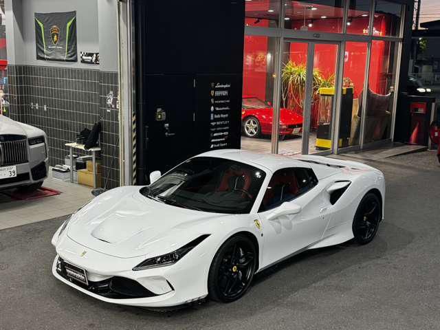 2021 Ferrari F8 SPIDER thumbnail 2