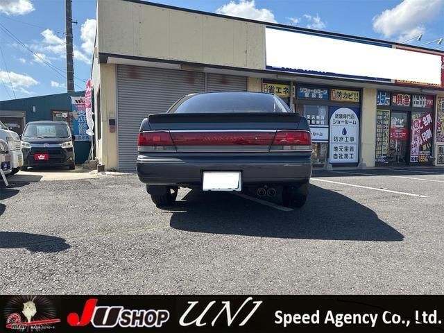 1990 Nissan MAXIMA 缩略图 2