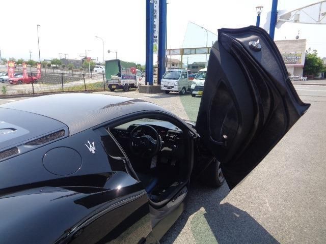 صورة 10 لـ 2022 Maserati MC20