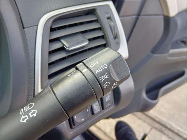 2012 Nissan SYLPHY — миниатюра 9