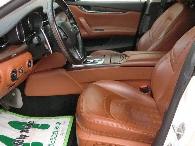 صورة مصغرة 7 لـ 2013 Maserati QUATTROPORTE