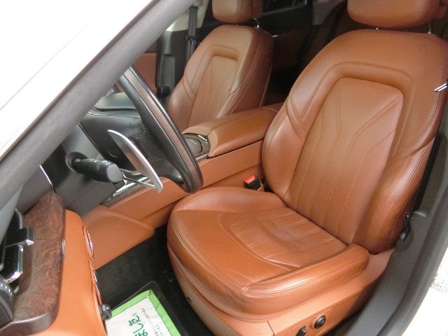 صورة مصغرة 8 لـ 2013 Maserati QUATTROPORTE