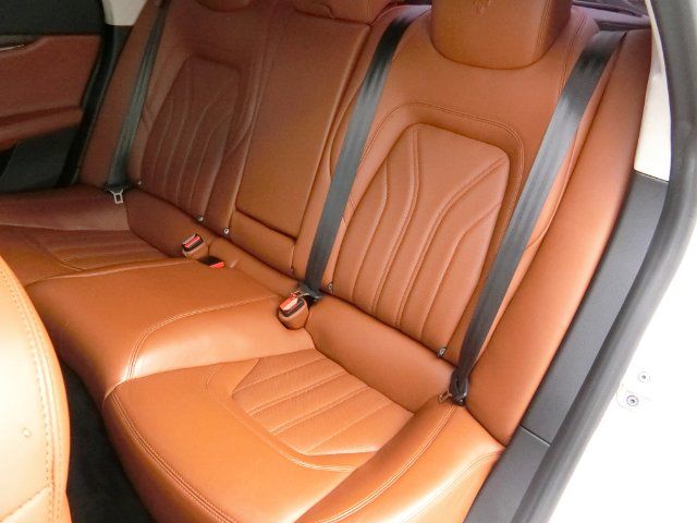 صورة مصغرة 13 لـ 2013 Maserati QUATTROPORTE