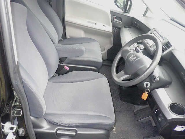 صورة 7 لـ 2009 Honda FREED