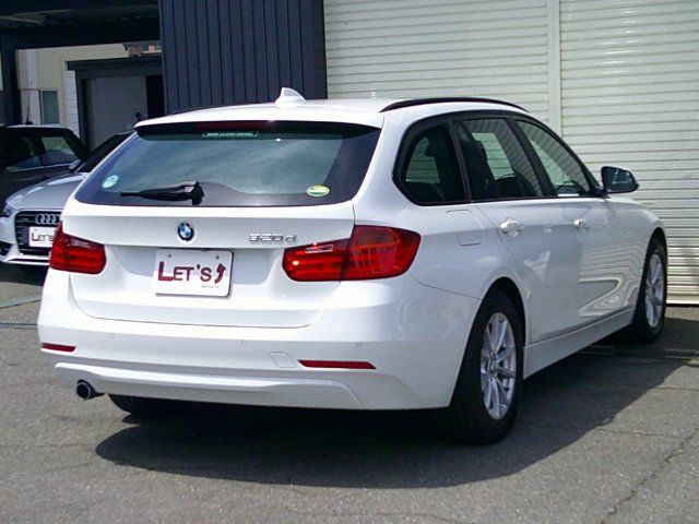 2015 BMW 3 SERIES photo 9