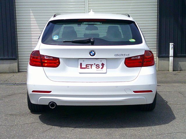 2015 BMW 3 SERIES photo 2