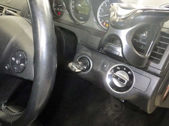 صورة مصغرة 7 لـ 2011 Mercedes-BENZ C-CLASS