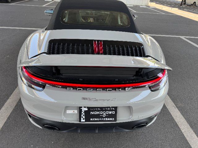 2020 Porsche 911 — миниатюра 4