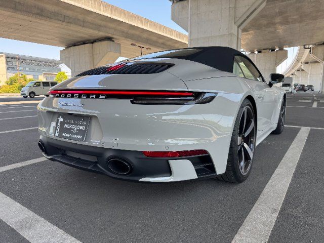 2020 Porsche 911 — миниатюра 9