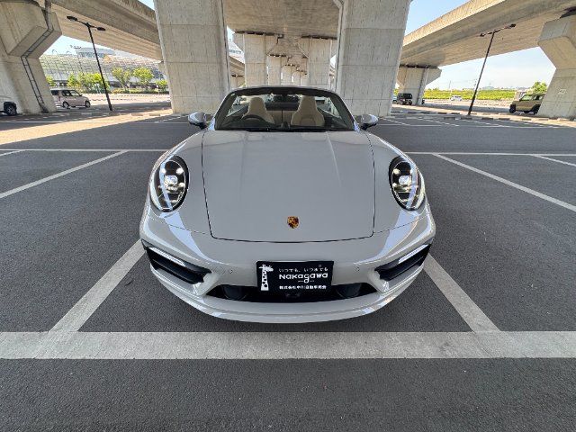 2020 Porsche 911 — миниатюра 3
