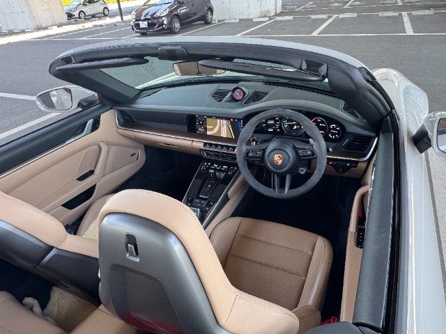 2020 Porsche 911 — миниатюра 17