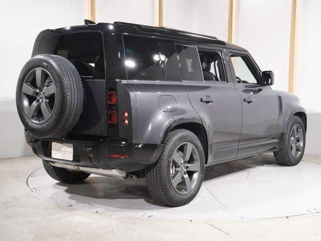 صورة 8 لـ 2025 LAND Rover DEFENDER