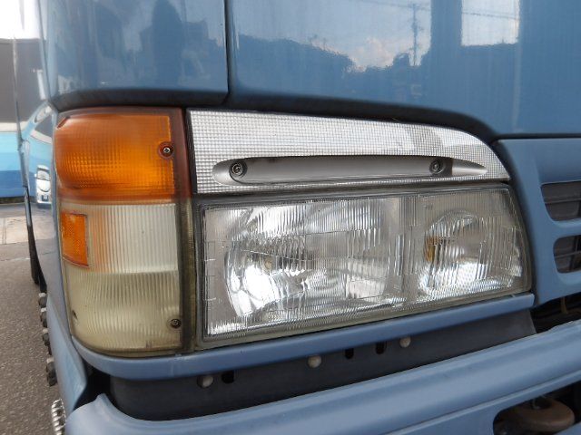 1996 Nissan ATLAS 照片 4