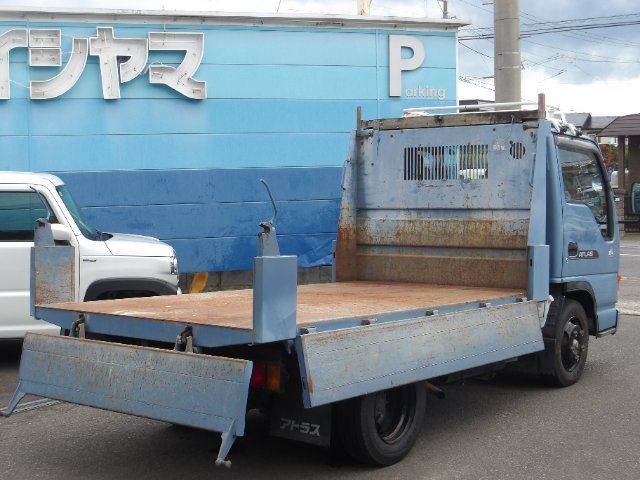 صورة مصغرة 18 لـ 1996 Nissan ATLAS