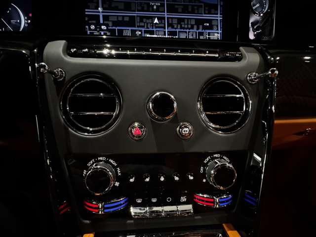 صورة مصغرة 12 لـ 2025 ROLLS-ROYCE BLACK BADGE CULLINAN