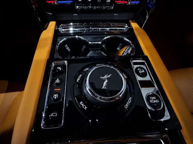 صورة مصغرة 13 لـ 2025 ROLLS-ROYCE BLACK BADGE CULLINAN