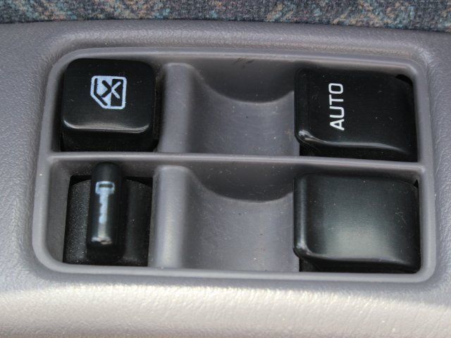 1996 Nissan MARCH 照片 7