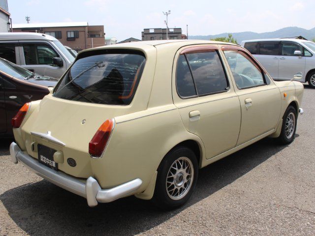 1996 Nissan MARCH 照片 2