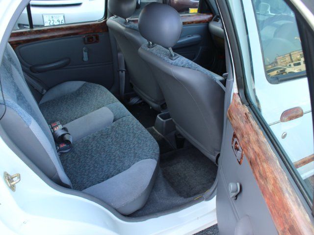 1996 Nissan MARCH 照片 7