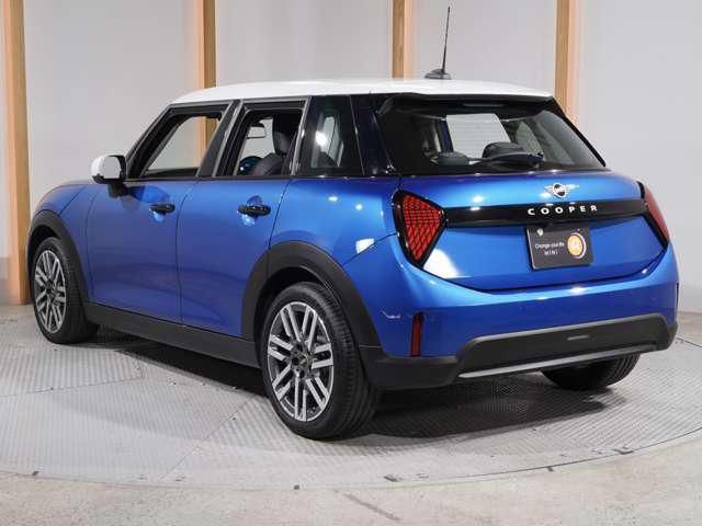 2025 MINI MNI — миниатюра 2