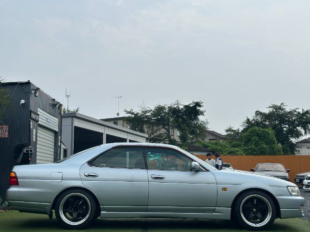 1997 Nissan LAUREL 照片 5