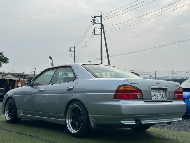 1997 Nissan LAUREL 照片 7
