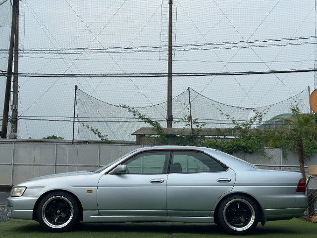 1997 Nissan LAUREL 照片 8