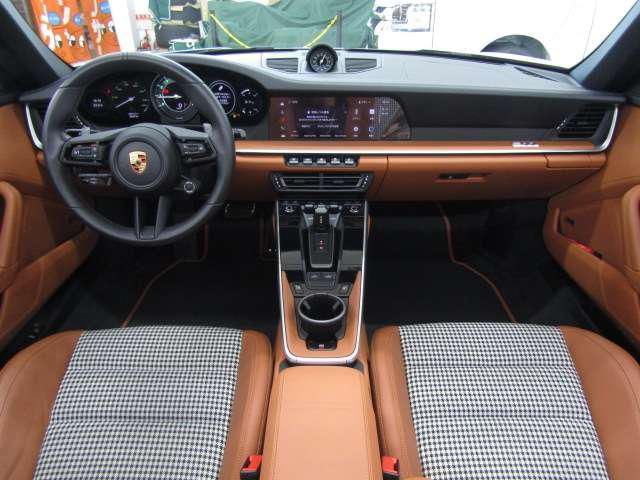 2025 Porsche 911 — миниатюра 6