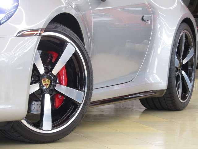 2025 Porsche 911 — миниатюра 18