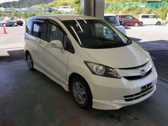 2009 Honda FREED — фото 3