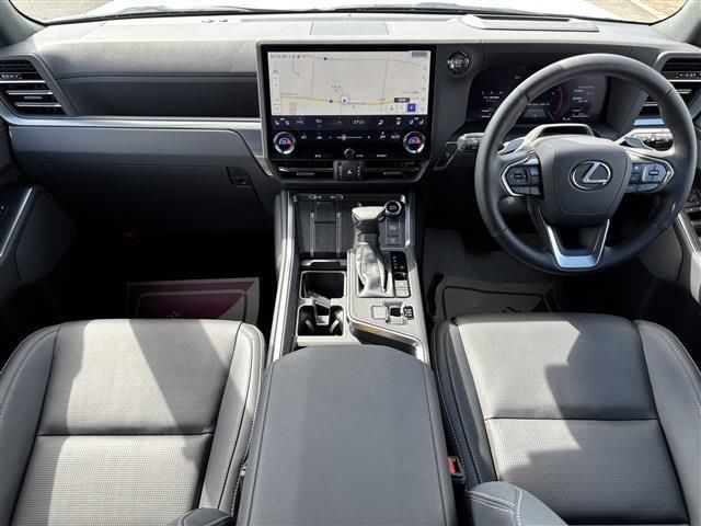 صورة 2 لـ 2025 Lexus GX