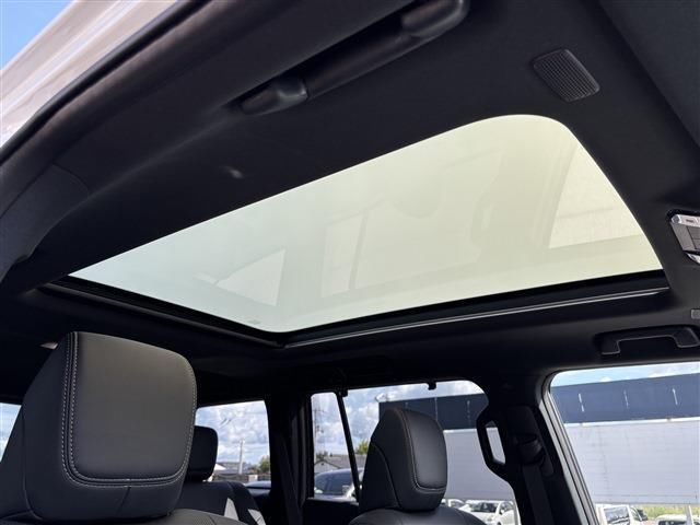 صورة مصغرة 24 لـ 2025 Lexus GX