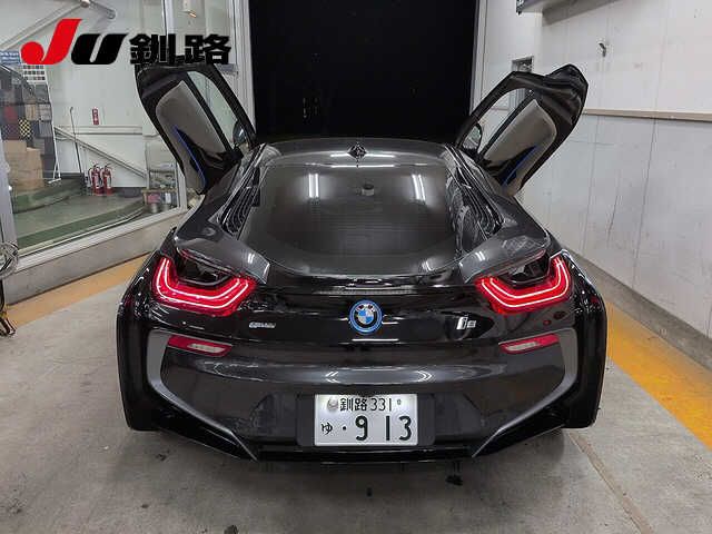 2017 BMW I8 — миниатюра 16