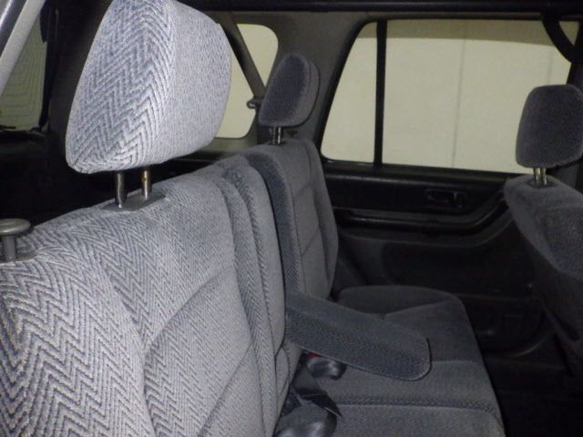 1997 Honda CR-V — миниатюра 8