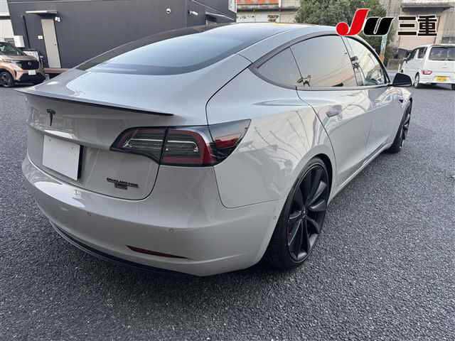 2019 Tesla MODEL 3 — фото 6