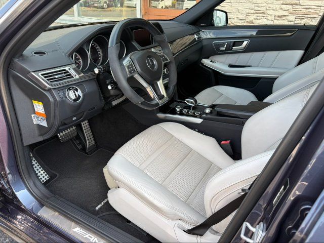 2013 Mercedes-BENZ E-CLASS AMG — фото 10