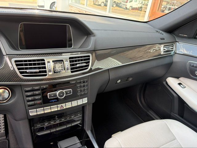 2013 Mercedes-BENZ E-CLASS AMG — фото 12