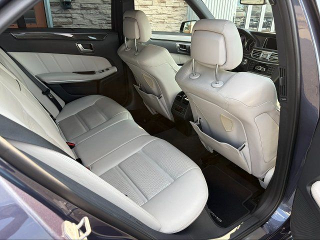 صورة مصغرة 19 لـ 2013 Mercedes-BENZ E-CLASS AMG